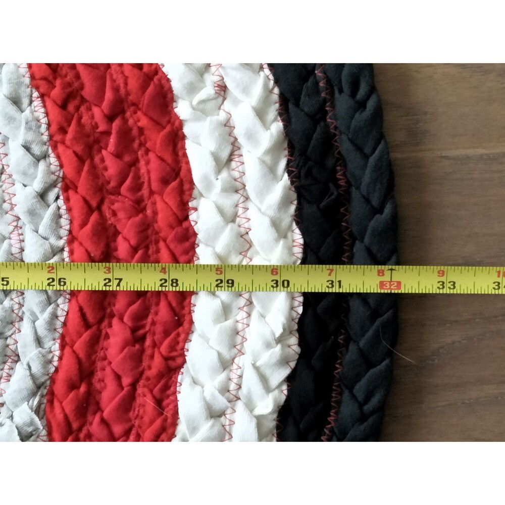 Bullseye Braided Rug Round 32-inch Black White Red Gray - Picture 6 of 6